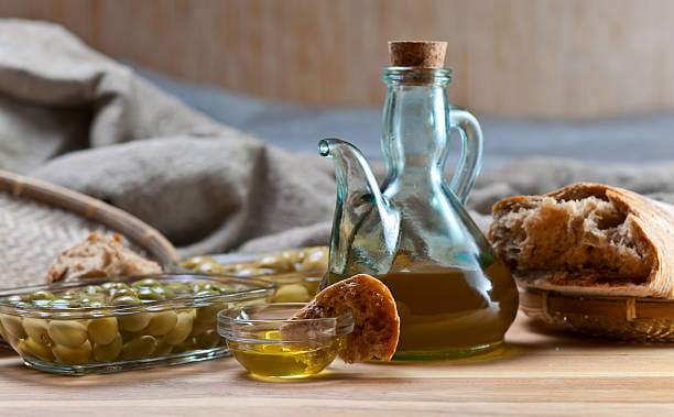 تصویر 2 از روغن زیتون فرابکر با عطر طبیعی و طعم خالص زیتون تازه